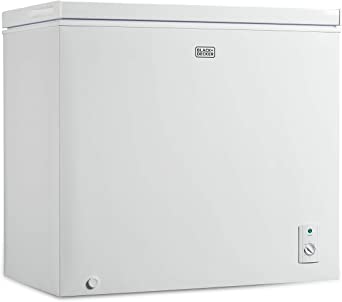 BLACK+DECKER 7.0 Cu. Ft. Chest Freezer, Holds up to 245 Lbs. of Frozen Food with Organizer Basket, BCFK706